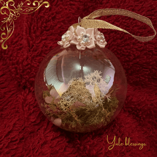 Four nature balls waiting for you to put on your Christmas tree or Yule alter. (No 1)