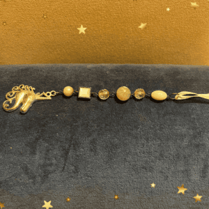 Unicorn alter decoration, crystal and meditation kits.